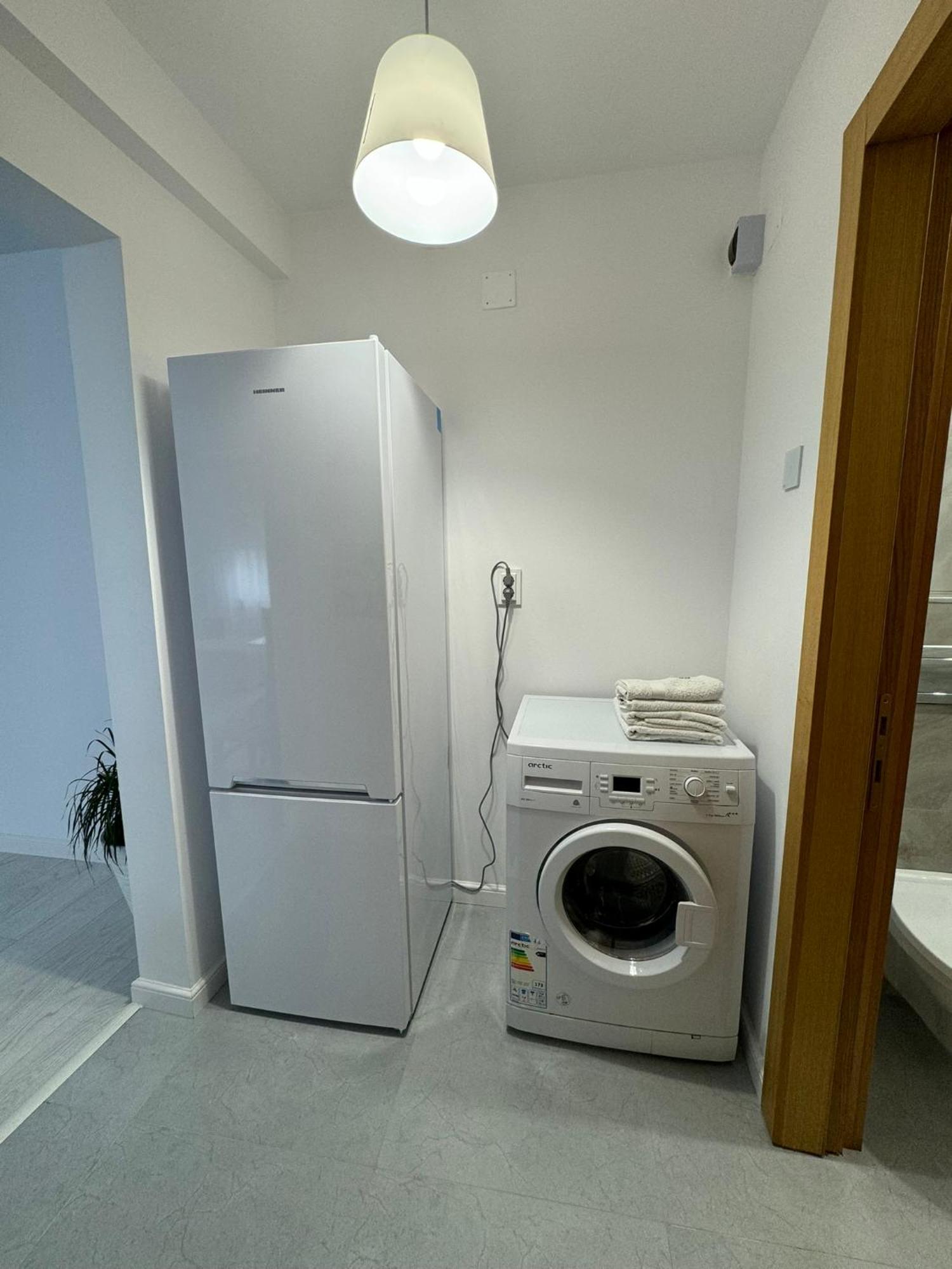 Apartament Central รึมนิคูวัลเจีย ภายนอก รูปภาพ