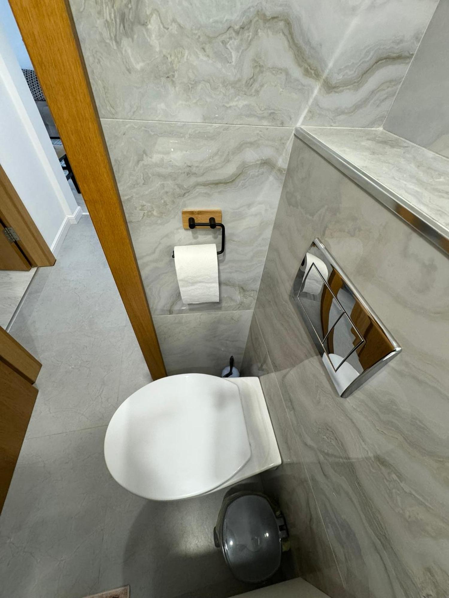 Apartament Central รึมนิคูวัลเจีย ภายนอก รูปภาพ