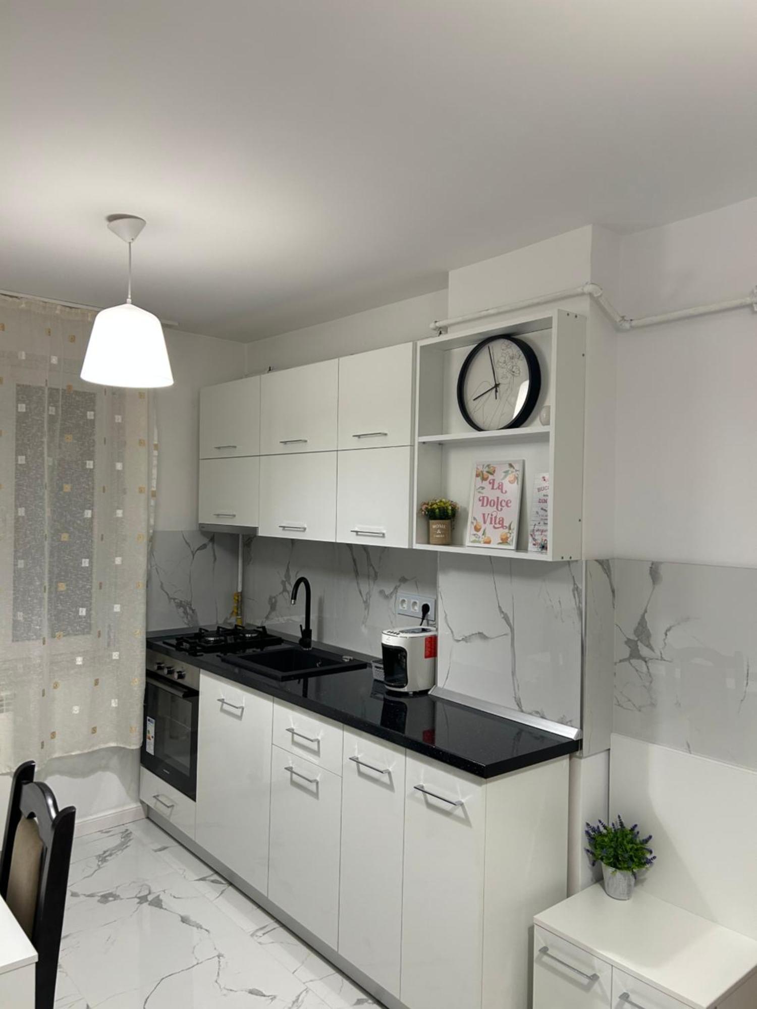 Apartament Central รึมนิคูวัลเจีย ภายนอก รูปภาพ