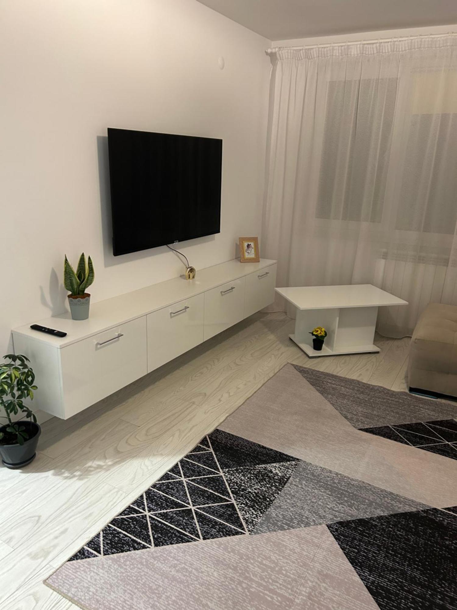 Apartament Central รึมนิคูวัลเจีย ภายนอก รูปภาพ